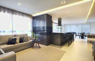 Imagem: O apartamento possui 3 Dormitórios, 2 Banheiros, 2 Vagas na