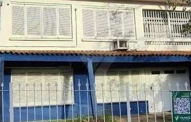 Imagem: O depósito para alugar possui e está localizado em Salgado