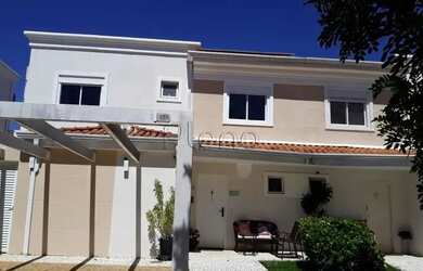 Imagem: A casa em condomínio possui 4 Dormitórios, 4 Banheiros, 4