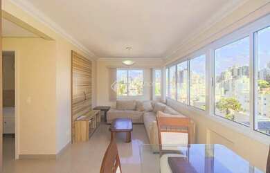 Imagem: O apartamento possui 1 Dormitório, 1 Banheiro, 1 Vaga na garagem