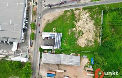 Imagem: O terreno possui 4.000m² de Área e está localizado em Tarumã