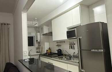 Imagem: O apartamento possui 1 Dormitório, 1 Banheiro, 1 Vaga na garagem