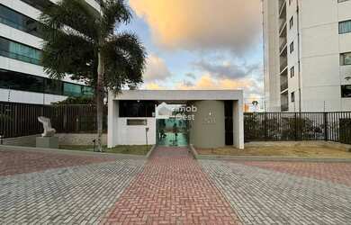 Imagem: O apartamento possui 4 Dormitórios, 4 Banheiros, 3 Vagas na