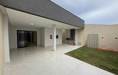 Imagem: A casa possui 3 Dormitórios, 1 Banheiro, 160m² de Área e