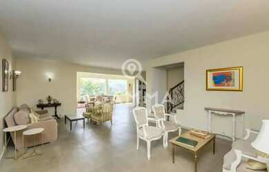 Imagem 4: Casa a venda no Pacaembu - Local alto com vista e segurança na porta