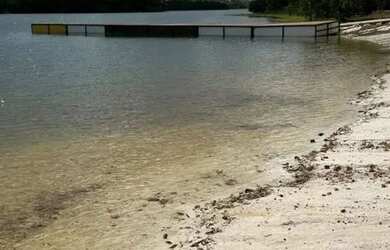 Imagem: O terreno possui 600m² de Área e está localizado em Centro