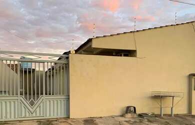 Imagem: A kitnet possui 1 Dormitório, 1 Banheiro e 1 Vaga na garagem