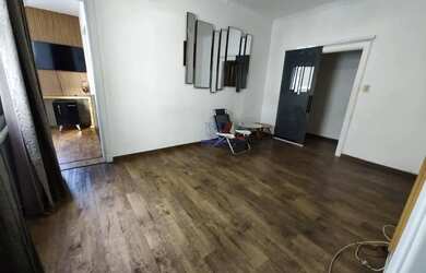 Imagem: O apartamento possui 2 Dormitórios, 1 Banheiro, 100m² de Área