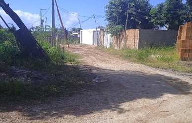 Imagem: O terreno possui 310m² de Área e está localizado em Arembepe