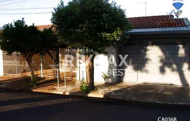 Imagem: A casa possui 5 Dormitórios, 5 Banheiros, 2 Vagas na garagem