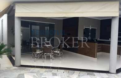 Imagem: A casa em condomínio possui 3 Dormitórios, 5 Banheiros, 4