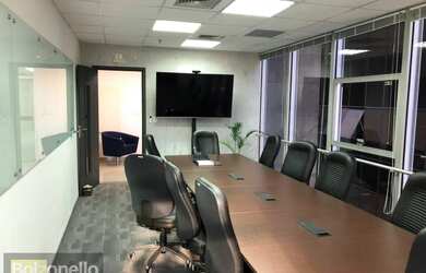 Imagem: O depósito possui 4 Vagas na garagem, 170m² de Área e Imóvel