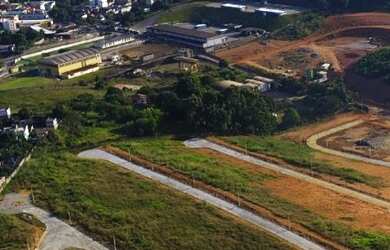 Imagem: O terreno possui 300m² de Área e está localizado em Marcílio