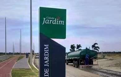 Imagem: O terreno possui 140m² de Área e está localizado em Parque