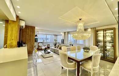 Imagem: O apartamento possui 3 Dormitórios, 3 Banheiros, 2 Vagas na