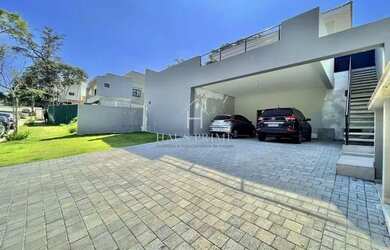 Imagem: A casa possui 3 Dormitórios, 1 Banheiro, 5 Vagas na garagem