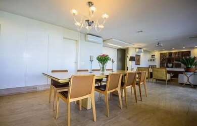 Imagem: O apartamento possui 3 Dormitórios, 5 Banheiros, 4 Vagas na