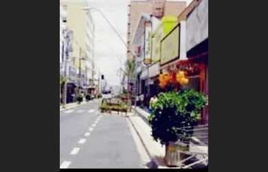 Imagem: A casa possui 3 Dormitórios, 2 Banheiros, 1 Vaga na garagem