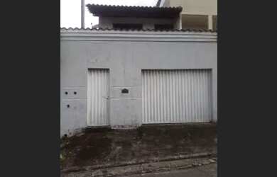 Imagem: Casa de dois andares bairro São Luiz Contagem