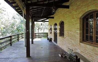 Imagem: A casa em condomínio possui 3 Dormitórios, 2 Banheiros, 5