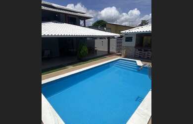 Imagem: A casa em condomínio possui 5 Dormitórios, 2 Banheiros, 3