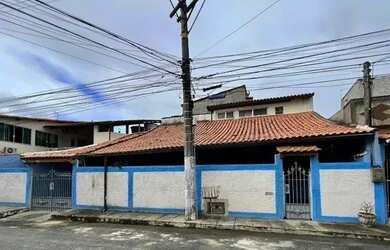 Imagem: A casa possui 2 Dormitórios, 1 Banheiro, 1 Vaga na garagem