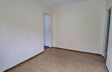 Imagem: A casa possui 1 Dormitório, 1 Banheiro, 40m² de Área e está