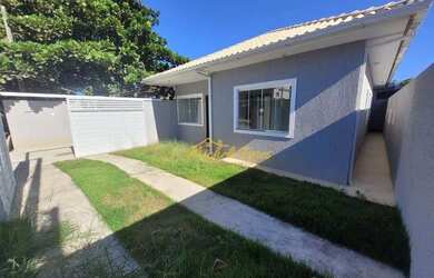 Imagem: A casa possui 2 Dormitórios, 2 Banheiros, 1 Vaga na garagem