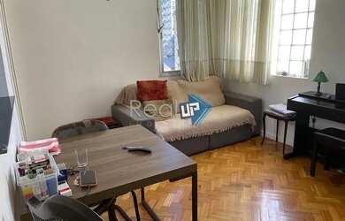 Imagem: O apartamento possui 2 Dormitórios, 1 Banheiro, 58m² de Área