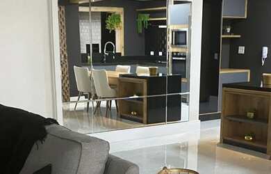 Imagem: O apartamento possui 3 Dormitórios, 5 Banheiros, 3 Vagas na