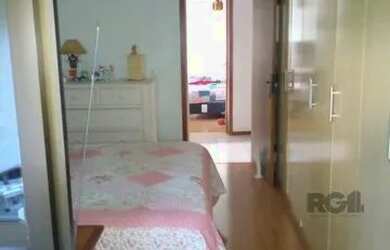 Imagem 14: Apartamento de 2 dormitórios, 2 banheiros e 1 vaga de garagem no Bairro...