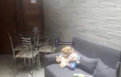 Imagem: A casa possui 3 Dormitórios, 3 Banheiros, 4 Vagas na garagem