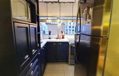 Imagem: O apartamento possui 2 Dormitórios, 1 Banheiro, 1 Vaga na garagem