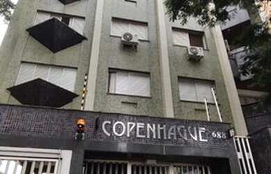 Imagem: O apartamento possui 4 Dormitórios, 3 Banheiros, 2 Vagas na