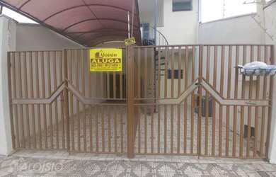 Imagem: A casa possui 2 Dormitórios, 3 Banheiros, 2 Vagas na garagem