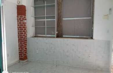 Imagem: O depósito possui 32m² de Área e está localizado em Centro