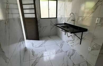 Imagem: A casa possui 2 Dormitórios, 1 Banheiro, 1 Vaga na garagem