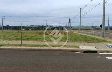 Imagem: O terreno possui 323m² de Área e está localizado em Área