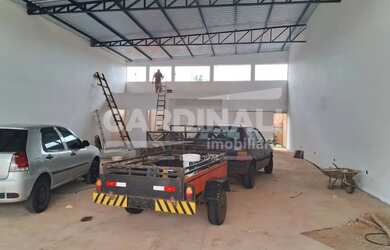 Imagem 4: Salão comercial novo, com pé direito alto, porta eletrônica