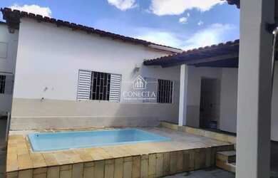 Imagem: A casa possui 3 Dormitórios, 3 Banheiros, 2 Vagas na garagem