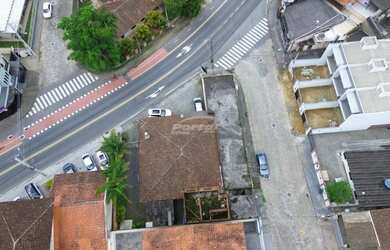 Imagem 6: Imóvel comercial disponível para venda, com 296 m² de área construída...