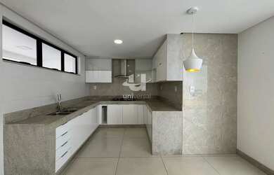 Imagem 12: Casa com piscina para Locação no bairro Aeroporto