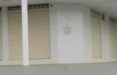 Imagem: O depósito possui 2 Vagas na garagem, 456m² de Área e está