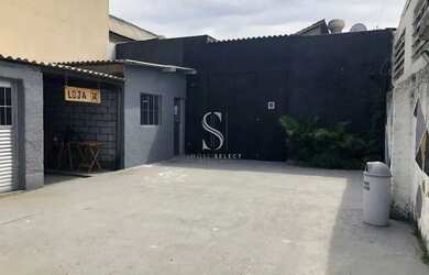 Imagem: O depósito possui 5 Vagas na garagem, 289m² de Área e está