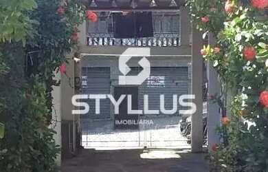 Imagem: A casa possui 4 Dormitórios, 3 Banheiros, 5 Vagas na garagem