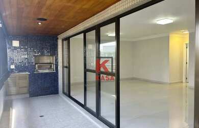 Imagem: O apartamento possui 4 Dormitórios, 5 Banheiros, 3 Vagas na