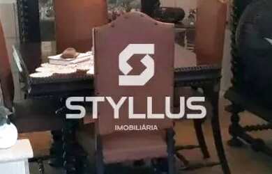 Imagem: A casa possui 5 Dormitórios, 2 Banheiros, 1 Vaga na garagem