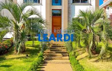 Imagem: A casa em condomínio possui 4 Dormitórios, 5 Banheiros, 5