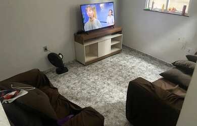 Imagem: A casa possui 2 Dormitórios, 2 Banheiros, Imóvel mobiliado