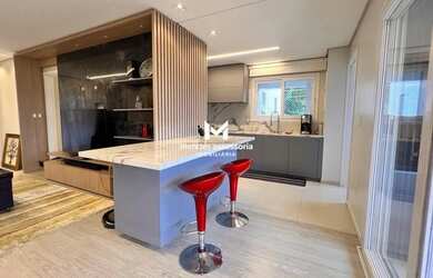 Imagem: O apartamento possui 3 Dormitórios, 2 Banheiros, 4 Vagas na